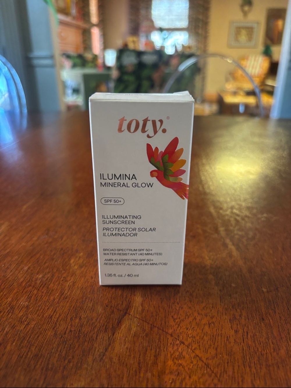 Ilumina Mineral Glow Illuminating Sunscreen SPF 50+ - White